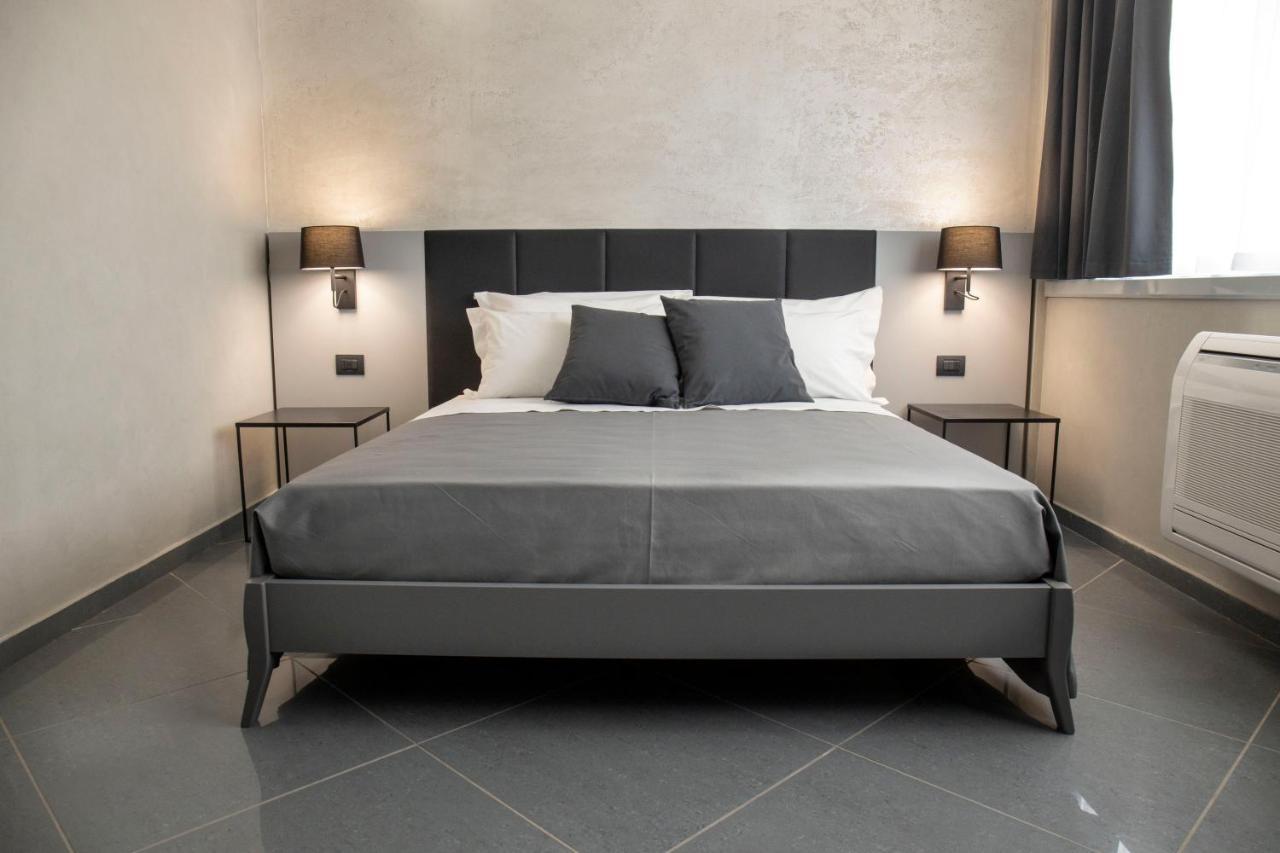 Hotel Tranquillo Uptown Lecce Esterno foto