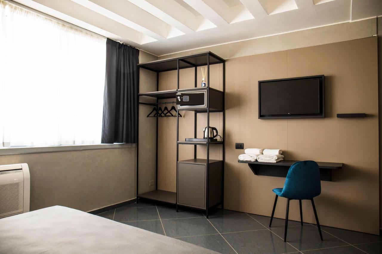 Hotel Tranquillo Uptown Lecce Esterno foto
