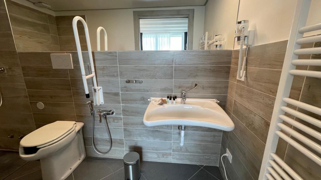 Hotel Tranquillo Uptown Lecce Esterno foto